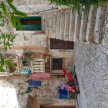 Baba Zorka Apartamento *